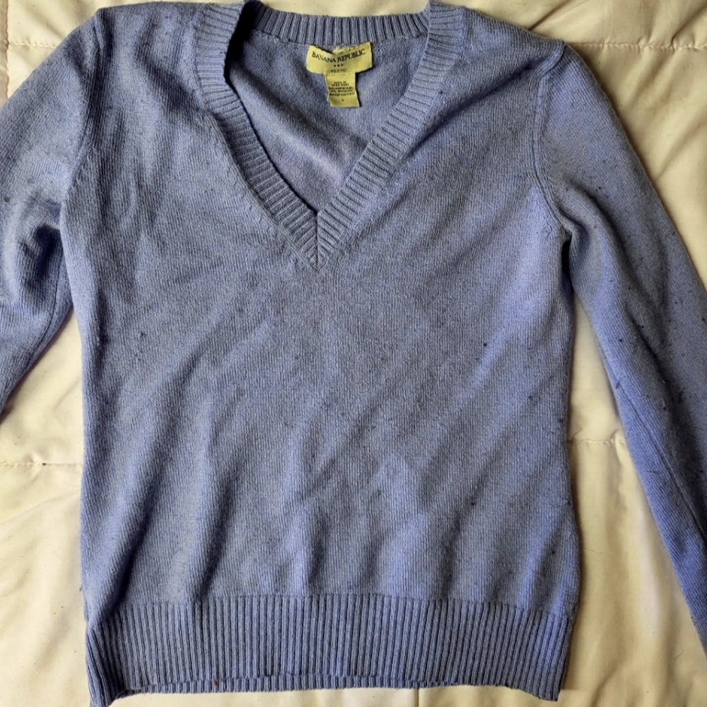 Small Purple Banana Republic Sweater